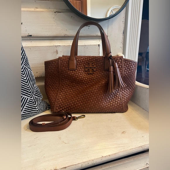 Tory Burch Handbags - Tory Burch slouchy woven Thea satchel